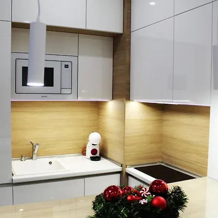 Gardens Luxury E11 Апартамент