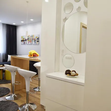 Gardens Luxury E11 Апартамент