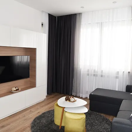 Gardens Luxury E11 Апартамент