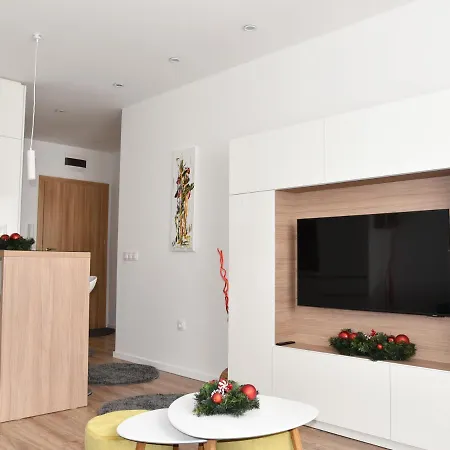 Gardens Luxury E11 Апартамент *