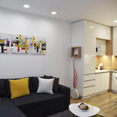 Gardens Luxury E11