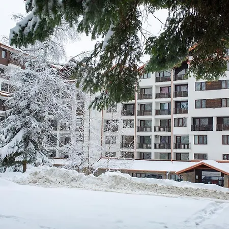 Апартамент Gardens Luxury E11 *