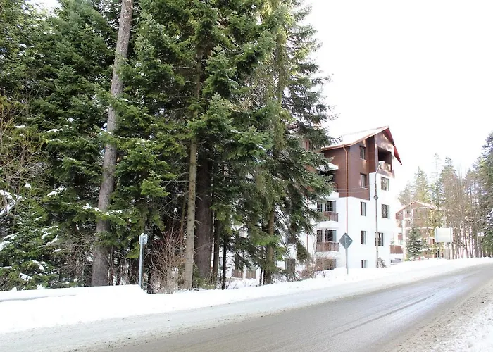 Gardens Luxury E11 *